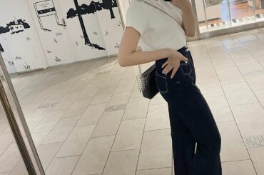 今日はジム行ったからラフな感じ。

（ここの鏡良いけど撮るの結構恥ずかしいよね笑笑）

#ひなたんす #夏服コーデ #シンプルコーデ...