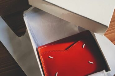 _

お財布新調

#天赦日 
#一粒万倍日 

まだ使い慣れてないから
お会計に時間かかる笑...