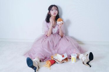 LARME @larmemagazine other cut 

LOLITA meets JUNK FOOD 

たまに食べるマックの悪さたまらぬよね
背徳感...