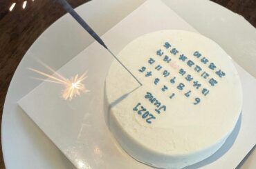 友達の誕生日をお祝いしてきました
毎年お祝いしている高校時代からの友人なのですが
今年も喜んでくれて嬉しかったな〜♡
⁡
⁡
⁡
#ケーキ #オーダーケーキ #...