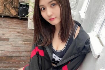 一緒にジムいこ？
⁡
最近はトレーニング頑張ってるよ
⁡
⁡
#普段はこんな格好でトレーニングしてないよ
#いつもは黒の長いレギンスにTシャツしっかり着てるよ...