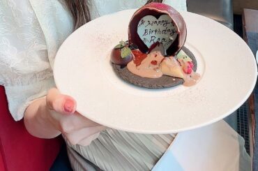 .

りことみあに今年もお誕生日を
お祝いして頂きました︎

サプライズで出してくれた
チョコレートの中からプレートが
本当にびっくり...可愛くて美味しかった...