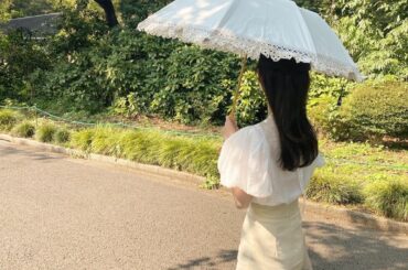 お散歩した日の写真

足元写っていませんが、
久しぶりにスニーカーを履いて沢山歩きました...