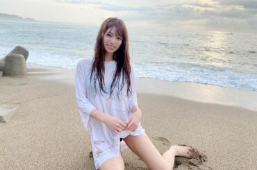 朝焼けと海とスケスケなちゃんさえ。

おはようございます
わたしにおはようくださいっ！

#インスタグラビア#グラビア撮影#性感#性感美女#...