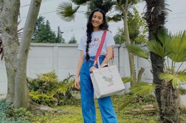 After shooting!! Thank you to the fabulous team ! 

With my #RexyTheCoachDino 

...