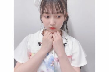 この衣装のお花柄が可愛い

袖もくるみが好きなひらひらでした

 #ポニーテール  #パッツン前髪  #お花柄  #ひらひら  #可愛い...