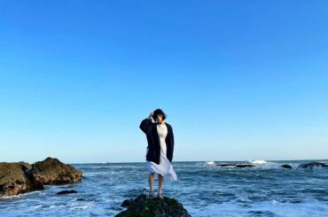 .
仲良しのお友達とふらっと海に行った。
誰も人がいなくて、完全に私たちの海だった。
私たちの海。
みんなの海。
.
先日、 @garicia2 でしおりさんに...