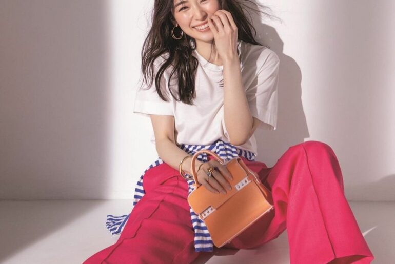 泉里香 Oggi2月号発売です 表紙はスニーカー ピンク Oggi2月号では 仮面ライダーゼロワンと着回しコラボをさせて頂きました セーラームーン時代 毎日通 Moe Zine 泉里香 Oggi2月号発売です 表紙はスニーカー ピンク Oggi2月号では 仮面ライダーゼロワンと着回しコラボをさせて頂きました セーラームーン時代 毎日通 Moe Zine
