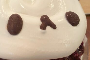 .
@sakanouecafe 

‎𓂃 𓈒𓏸期間限定の
  カマンベリーパンダ

この季節きたぁー！
AKBシアターから15分ぐらい
とっても可愛いかき氷は
...