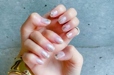 さいきんの美容めも︎
⁡
ネイルはブルーとピンクを重ねたオーロラミラーベースに
淡色オーロラホロとガラスフィルム、シェルを
つまさきからこぼれるように
にまいめ...
