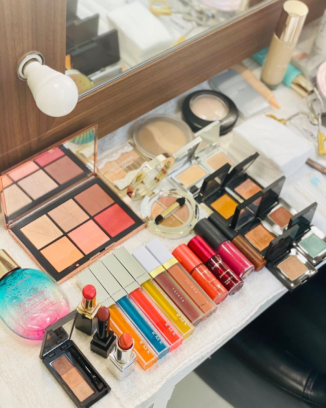 松下侑衣花 綺麗になりたい よりも この人を綺麗にしたい と思う時間の方が断然多い最近 今ほぼ毎日サロン活動 メイクレッスンや16タイプパーソナルカラー診断 ハリウッ Moe Zine