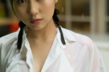 【写真集　表紙公開】

#田中美久1st写真集
の表紙が公開されました

1枚目は通常盤
2枚目はAmazonの限定版表紙です

どちらもゲットしてもらいたいな...