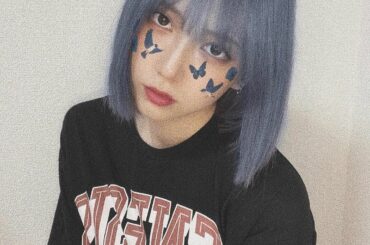 自撮り界隈みたいな写真...