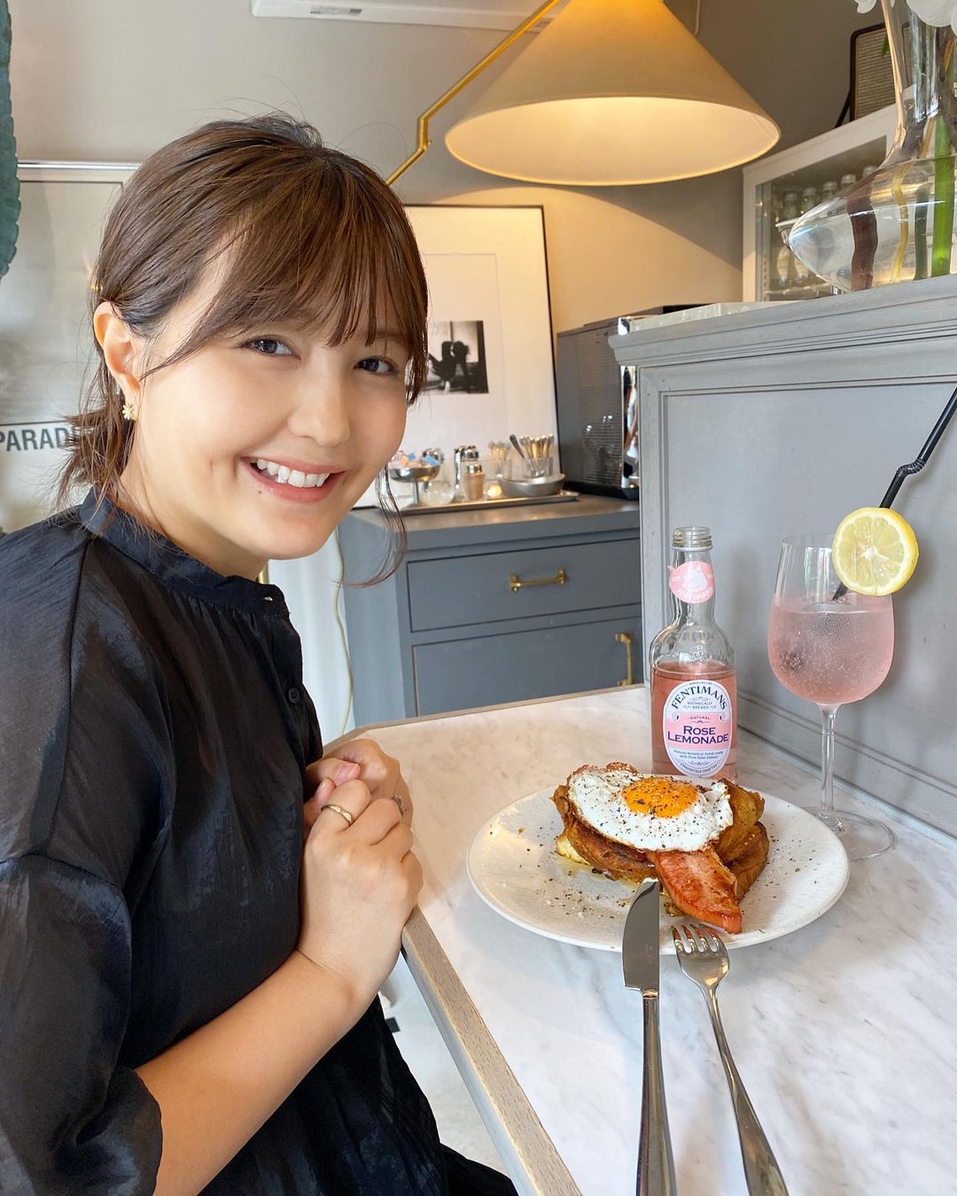 野中藍 先日 方南町へのお買い物ついでに気になってたカフェに寄り道 The Sheer Cafe ローズレモネードとフレンチトーストwithベーコンエ Moe Zine