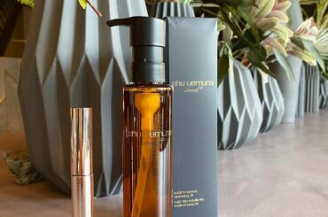 @shuuemura 
クレンジングオイル
みほちゃん　@miho.miyagawa からお誕生日プレゼントにいただきました

お誕生日前に何が...