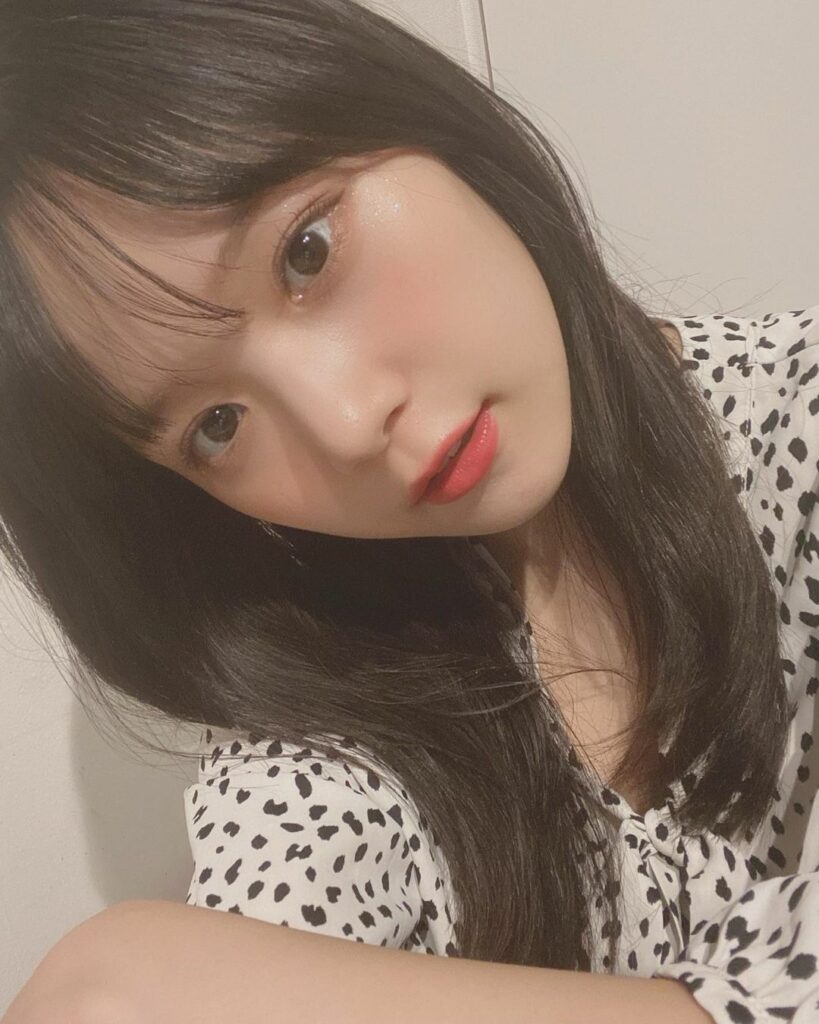 髪色ピンク Moe Zine