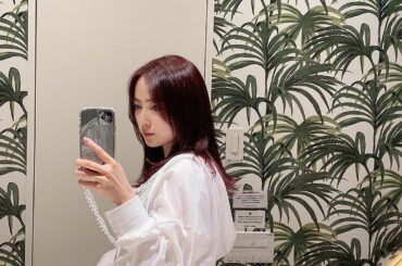 Red hair
thanks @leo__nishi...