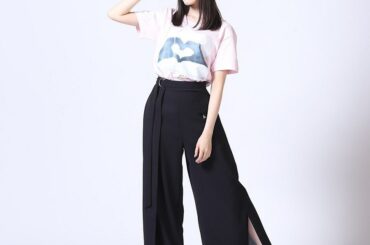 @livertine_age さんとのコラボアイテムが出来ました
今日から受注開始だよ〜

Tシャツは私の手でハートを作ってそれを写真に撮ったデザインにしました...