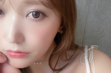 撮影ではテーマにあわせて変えたりするけど
デイリー用カラコンを選ぶときの基準は
圧倒的に＂裸眼見え＂ 
いかにナチュラルに さりげなく印象的にできるか
が、肝で...