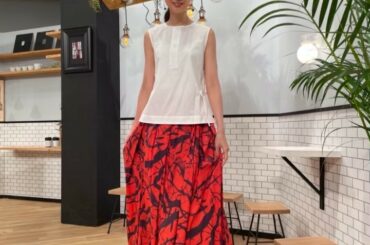 _

スタジオ衣装

@floml_official 

ちょっと惑星っぽいスカートでしょ？
今回のテーマに寄せて選んでみた笑

ちなみにUFO見たことあるひと...