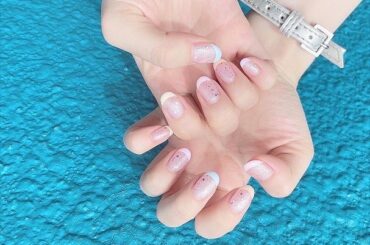 夏感溢れるネイル
ラメベースに淡い色でフレンチネイルしてもらいました

#夏ネイル #フレンチネイル #パステルネイル 
#newnail #handnai...