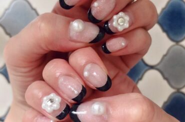 .
新アー写の新衣装に合わせてみたよ
.
フレンチネイルって実は初めて?かも〜
.
ブラックの部分を細めにしたので大人っぽいけど可愛さもあり素敵
.
素敵なに...