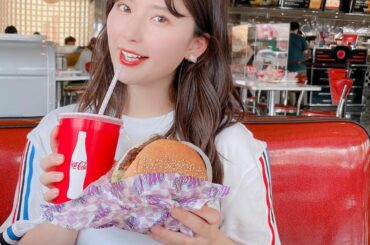 ⁡
𝘩𝘢𝘮𝘣𝘶𝘳𝘨𝘦𝘳 
いつもここでランチしちゃう
⁡
#時差投稿
#usj  #adidas
#ユニバ  #ユニバコーデ
#ホワイトコーデ
#マリオ  #マ...