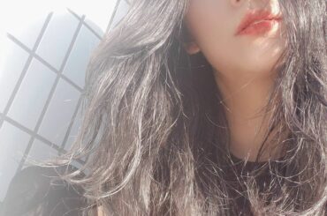 .
Black or Beige  or Blue
2回同じカラー。
光の入りかたで色が変わるよ！
気になる方はこちらへ
聞いてみてね！！！！
@shinnos...