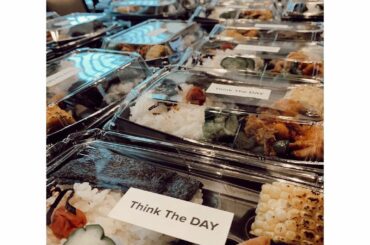 8月の台風・大雨の影響を受け、本日、佐賀県の「おばんざい寿栄」さんと「農家の厨　野々香」さんにご協力いただき、
佐賀県武雄町、大町町、北方町、朝日町、橘町、白石...