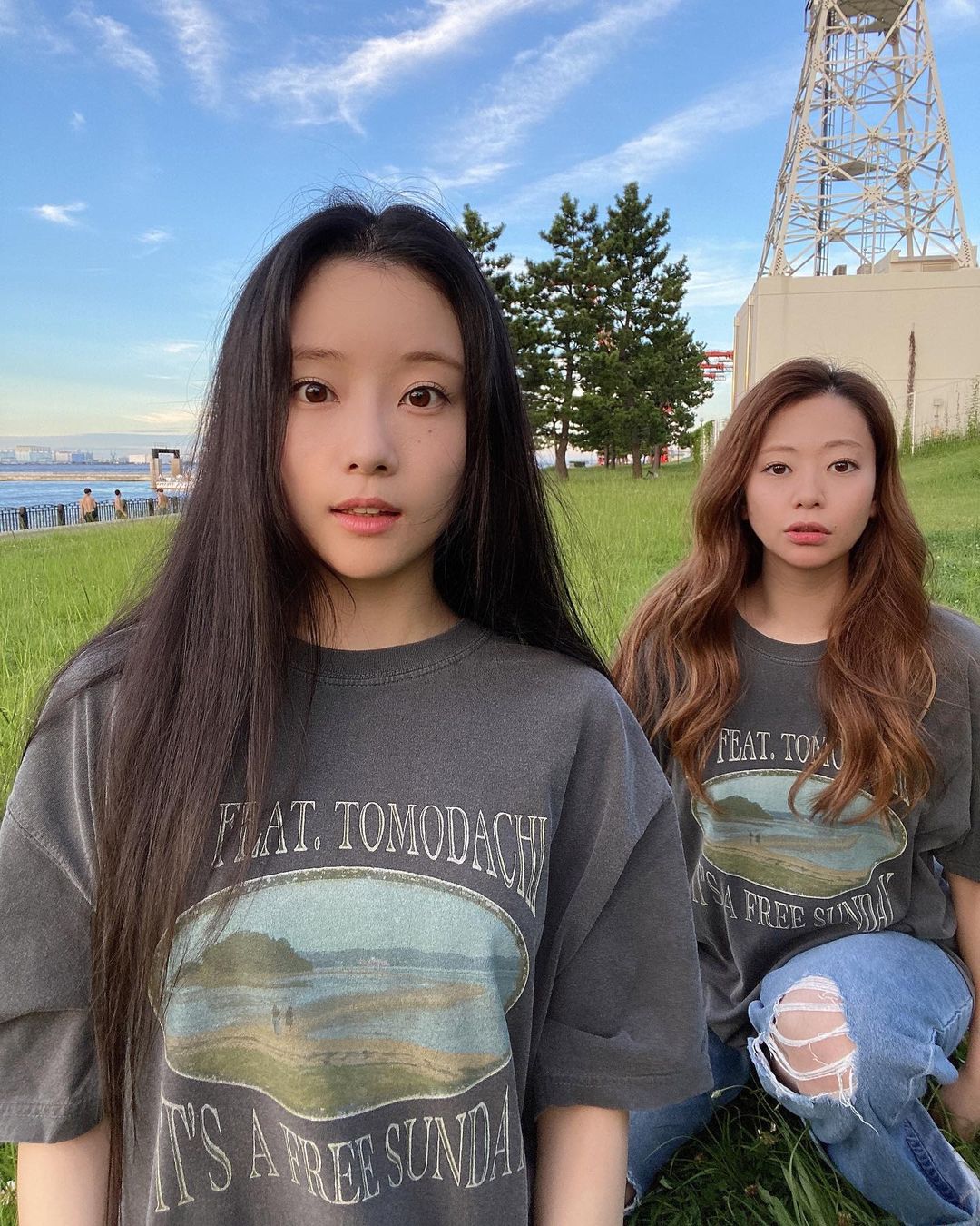 重盛さと美 Hwfeat 友達tシャツ かわいいのできた サイズはlとxlで うちらはl着てます メンズのボディなので大体の方がlでいい感じだと思います プロフィール Moe Zine