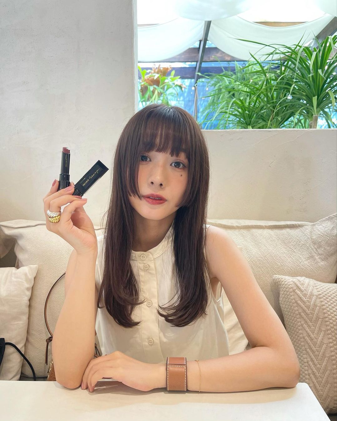 前田希美: 8月21日に新しく発売される コスメデコルテのリップ、ルージュデコルテを ひと足早くプレゼントして頂きました。  5つの質感で51色の豊富なラインナッフ... Moe Zine