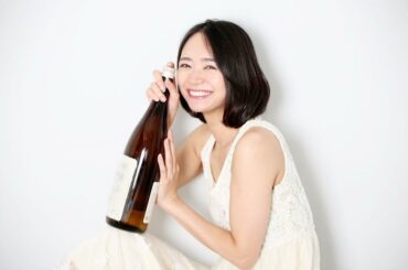日本酒グラビア、ラストです。笑

#しーたん日本酒録 #日本酒女子 #sake #sakebottle #無加工 
#一升瓶と私
#一升瓶を抱く女
#ねぇ、一緒...