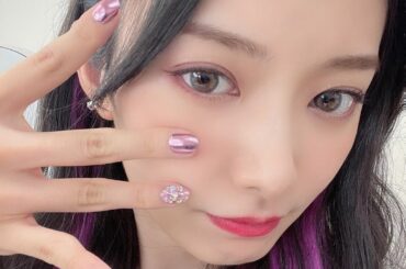 new nail
クインビー仕様です
.
.
#舞台マジムリ #舞台 #AKB48 #クインビー #ネイルデザイン #ミラーネイル #ピンクネイル...