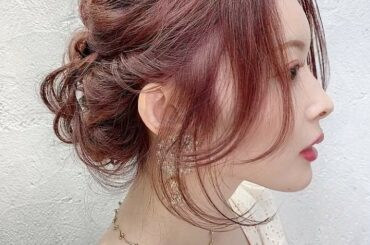 平田アレンジ動画ver
10分でちゃちゃっとこんな可愛いアレンジができるなんて......天才
この日の夜、お風呂でピンを取るのすごく嫌だった
お姫様気分にして...