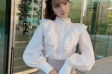 今日のこーで

今日も暑かったね
でも秋先取りでブラウス着たの

袖が長めでふんわりしててかわいすぎる
マーメードスカートとの合わせも
スッキリして見えるし良き...