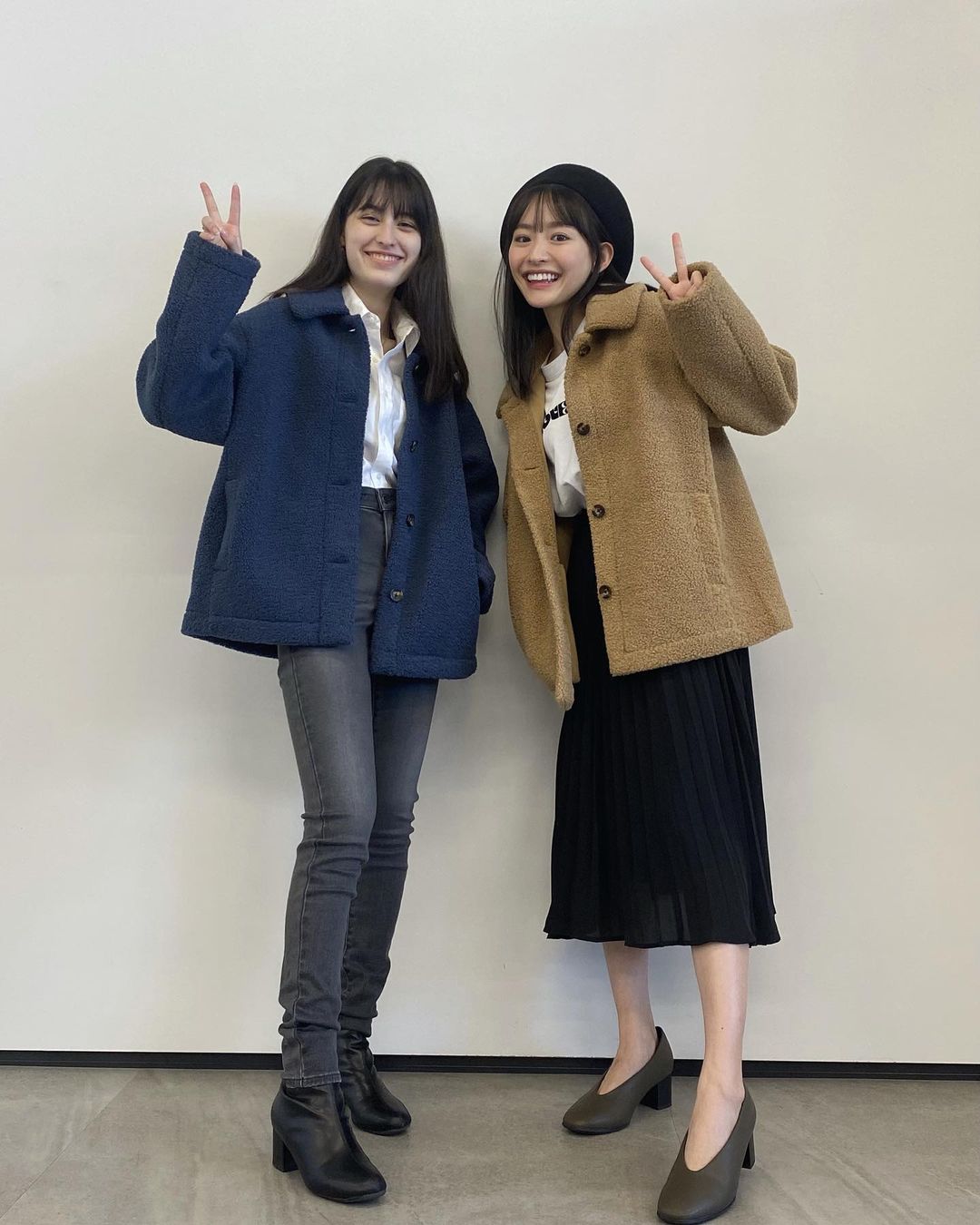 高崎かなみ 同じ事務所のまるちゃんとボアジャケットを色違いで着て 双子コーデ風 私のコーデは Tシャツとスカートが私物なのですが ユニクロの新作ボアジャケットと小物を合わ Moe Zine 高崎かなみ 同じ事務所のまるちゃんとボアジャケットを色違いで着て 双子コーデ風 私のコーデは Tシャツとスカートが私物なのですが ユニクロの新作ボアジャケットと小物を合わ Moe Zine