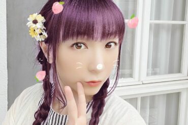 .

夏休み記念その36♪

加工で髪の色が変わりました！！

「何色が似合う？」ではグレーかな？でした♪
この輪っかは消えないのかな（笑）...