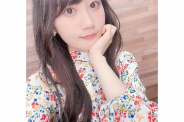 昨日のヘアメイク(^-^)
安定の外巻き#ヨシンモリ に、#ハーフアップ　でお姉さんぽく仕上げてもらいました
実は前髪の量、少し増やしたんだ〜。眉毛は少し平行太...