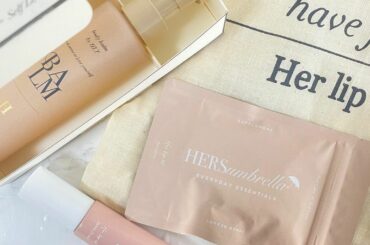 ‪‪︎‬
小嶋さんから頂いた夏の必需品です

見た目も可愛くて持ち歩くだけで
素敵な女性に近付けた気がしちゃいましたっ
小嶋さんありがとうございます
@herl...