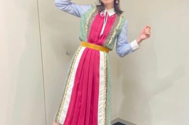 昨日のかわいい衣装とかわいいヘアメイクとかわいいポーズです

#日経不動産投資フェア 
#いつも通り賢そうな雰囲気でお願いしますとメイクと衣装をリクエストしまし...