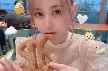 @sugar_79 が撮ってくれた
鬼盛れてる私どうですか？笑
snscafeってうちらにぴったりじゃない？とか言って入っていった
チュロス可愛くておすすめ

...