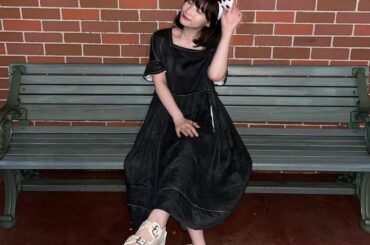 ！

このワンピース、下北沢でずっと前に見かけて少し高かったから諦めたものなの〜。それから何ヶ月してたまたまぷらっと寄ったときお店の奥にまだ残っていたから、...