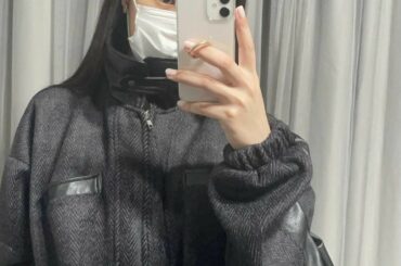 @lastsample_official 
Tweed JACKET size2

だんとつ人気の。
形もレザー部分最強です
私はこっちのサイズ感がしっくりくる...