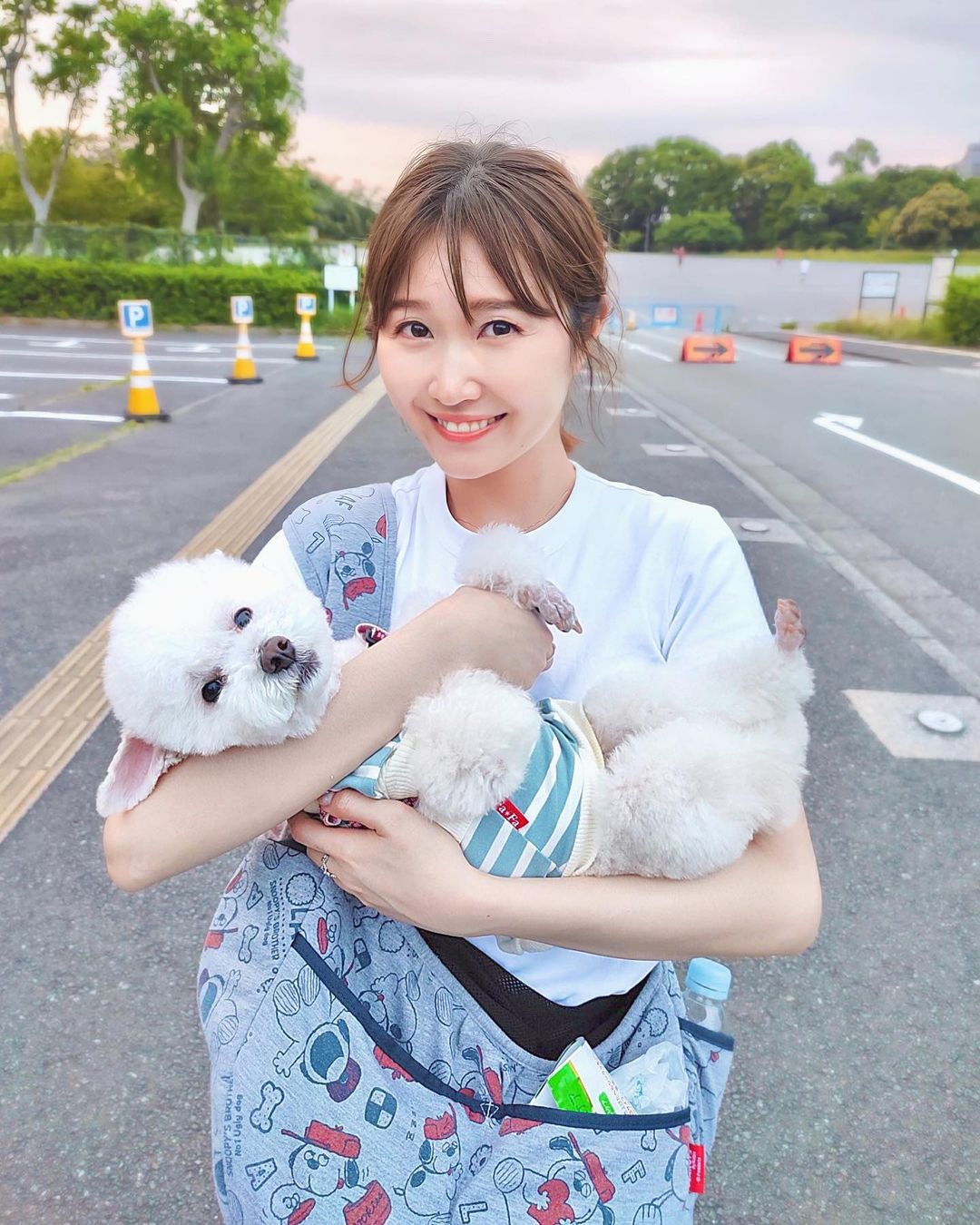 浦野一美 毎日可愛い犬です 犬って1日12時間は寝たいんだって すぐ寝るけど成犬は人間より眠りが浅いから ゆっくり眠れるようにほっといてあげる事も大事なんだって Moe Zine