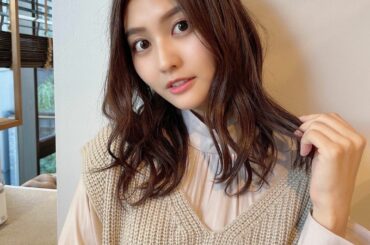 美容室行ってきた

お仕事で大きく変えられないから
カラーもカットも少し整えたくらい！
トリートメントでさらっさらになったよ

早く髪の毛切りたい！！！笑

@...