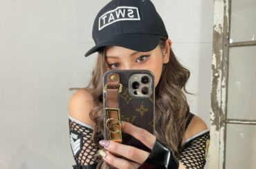 今年のハロウィン何着よっかなぁ

このコスチュームは @ryuyu_dressshop ...