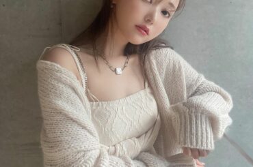 𝚆𝙷𝙸𝚃𝙴 𝙺𝙽𝙸𝚃  #ゆいしふく
⁡
cardigan： @titivatejp 
bustier. pants. necklace： #crayme
ba...