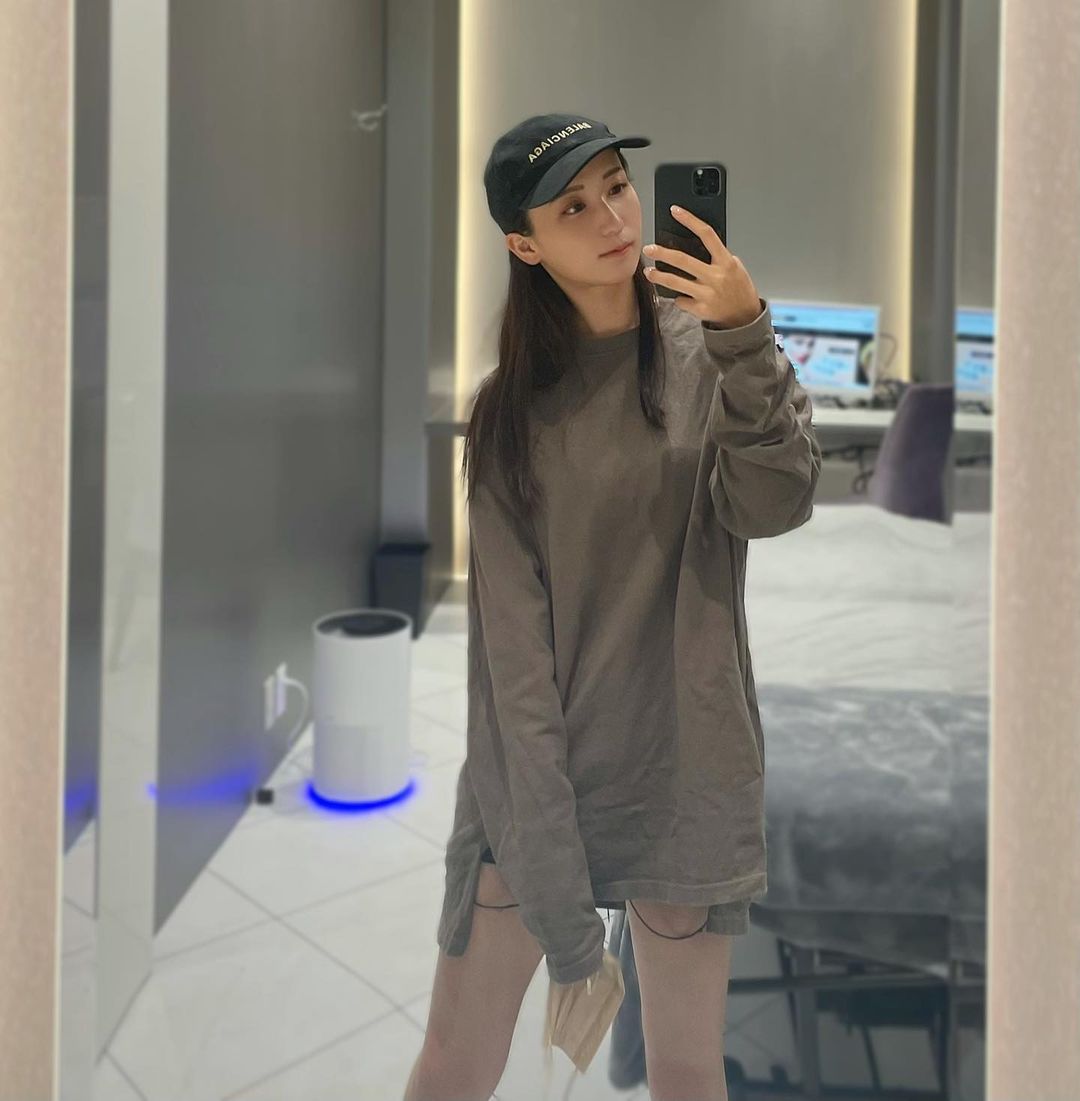 伊藤愛真 15キロ痩せたおかげ で 肉割れがひどすぎるから 友達に紹介してもらって 傷跡アートメイク受けてきた はじめましての Dr Risakotomita 先生 Moe Zine