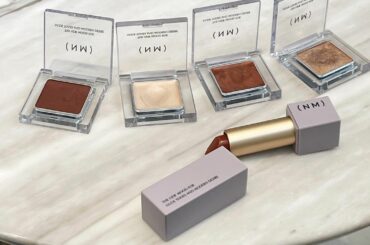 最近の毎日メイク。
@nmcosmetics_official 

右から2番目の305を
アイホールと下まぶたとチークに。

1番左の303を下まぶたの際にの...