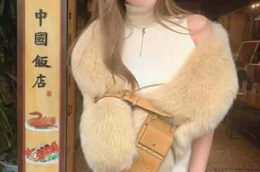 Brunch code @fendi 
I came to Chinese restaurant to eat Shanghai crab
It's super...